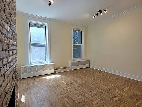3rd image of 128 E 35th St Floor 23R