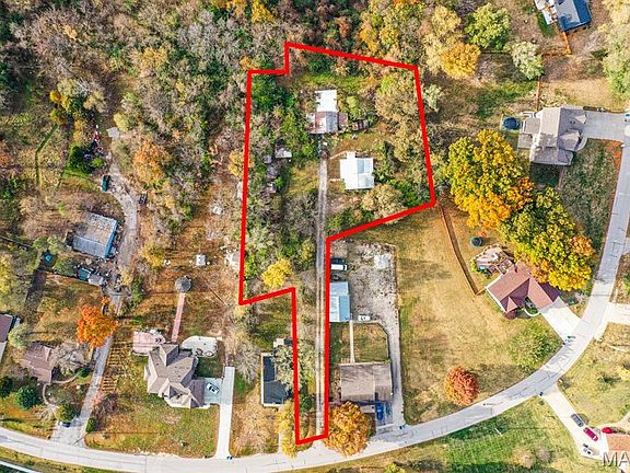3rd image of 401 Blanche Dr