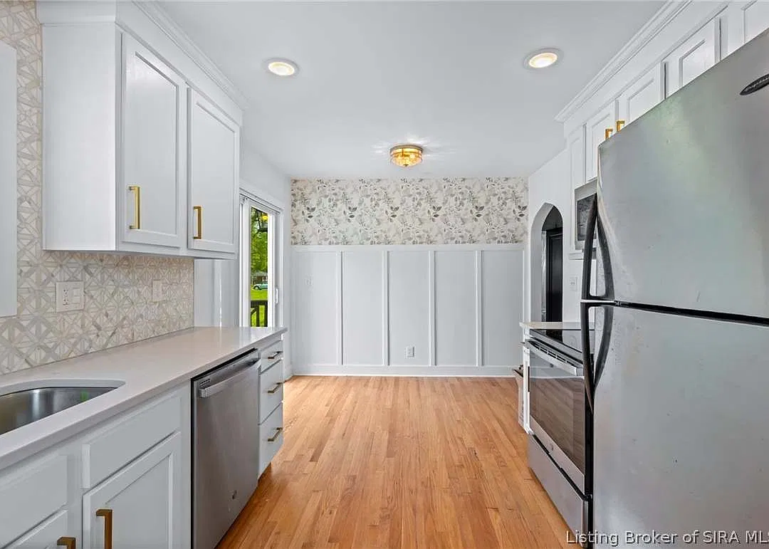 3 bed, 2199 sqft, $2,300 — Photo 3
