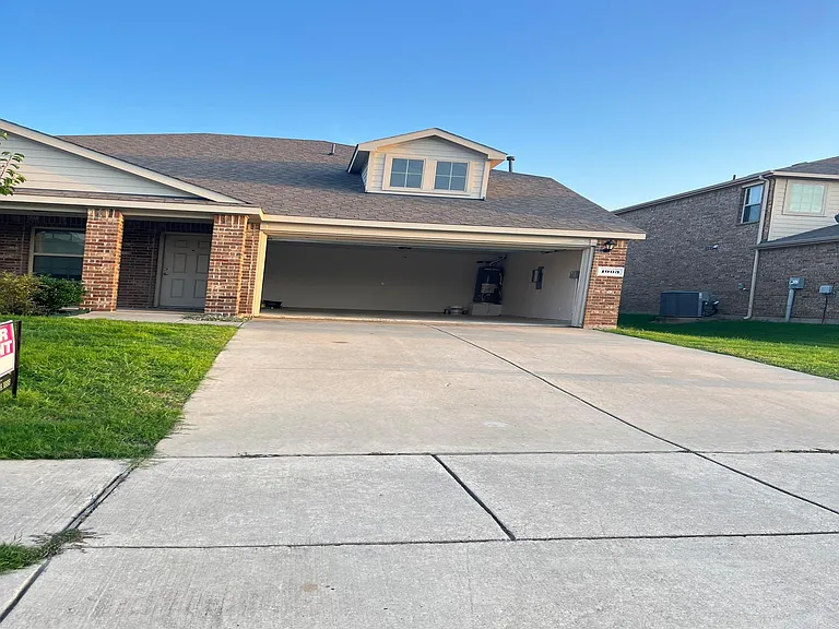 1903 Prairie View Dr — Photo 21
