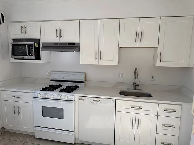 2355 Eldridge — Photo 79