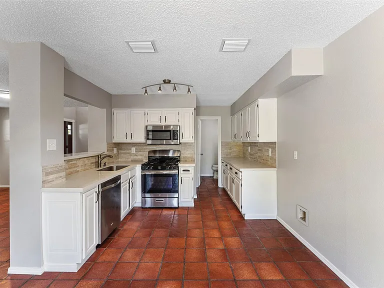 11831 Meadowchase Dr — Photo 12