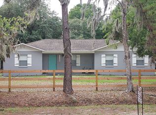 1128 Cowart Rd, Plant City, FL 33567