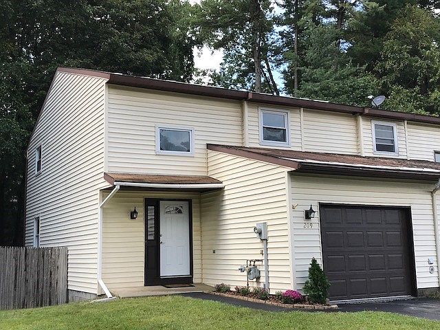 1st image of 209 Tallow Wood Dr