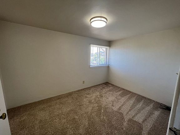 3rd image of 825 Portola Dr APT 3