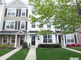 37 Stahlman Ln, Patchogue, NY 11772