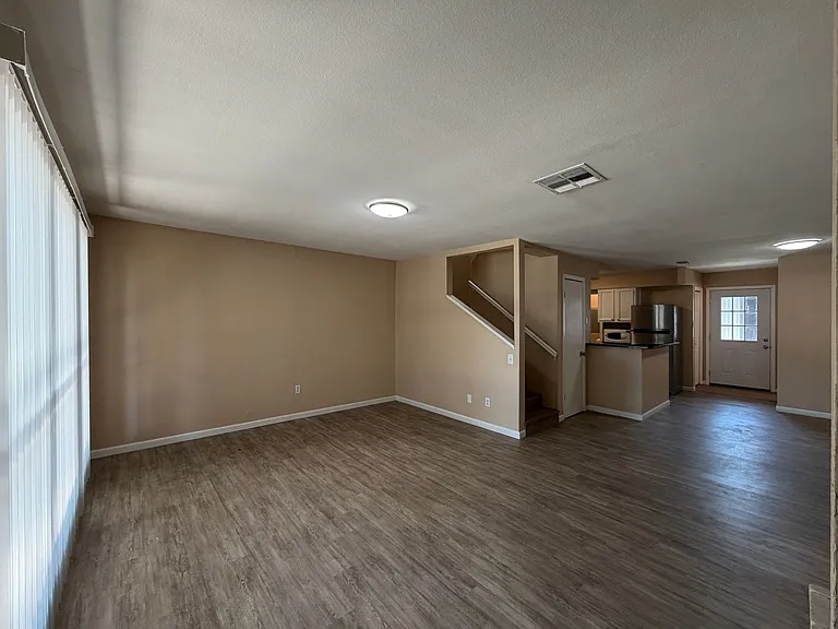 4226 Walnut Hills Dr #4 — Photo 3