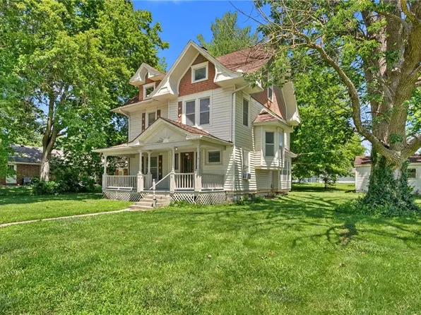 602 W Walnut St, Grain Valley, MO 64029