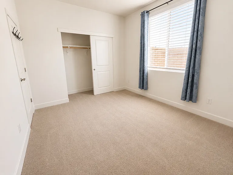 2345 Raphael Way — Photo 15
