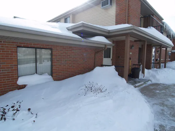 4559 S Greenridge Cir #4559, Greenfield, WI 53220