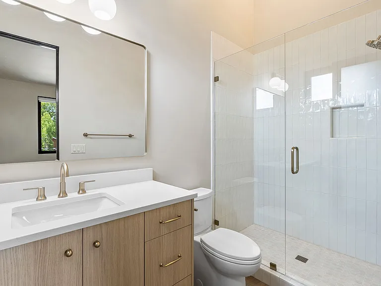 315 Riverside Blvd #3 — Photo 19