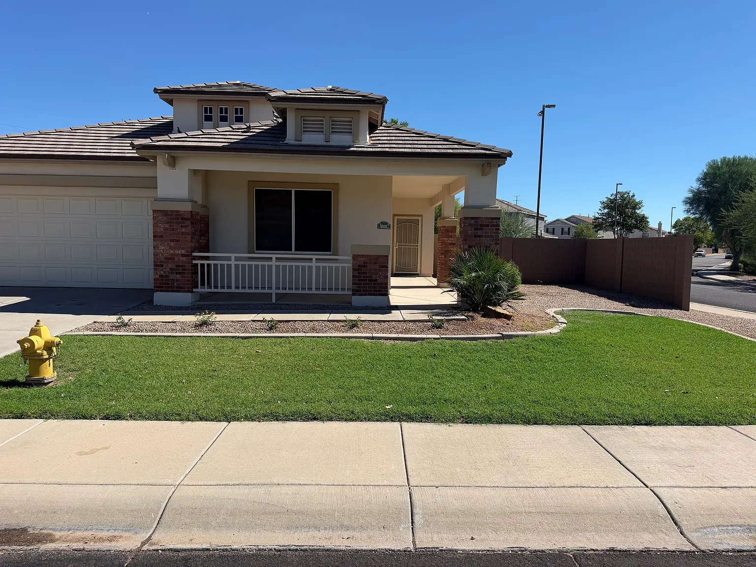 4 bed, 1850 sqft, $2,500 — Photo 1