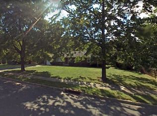 5 Keen Ln, Edison, NJ 08820