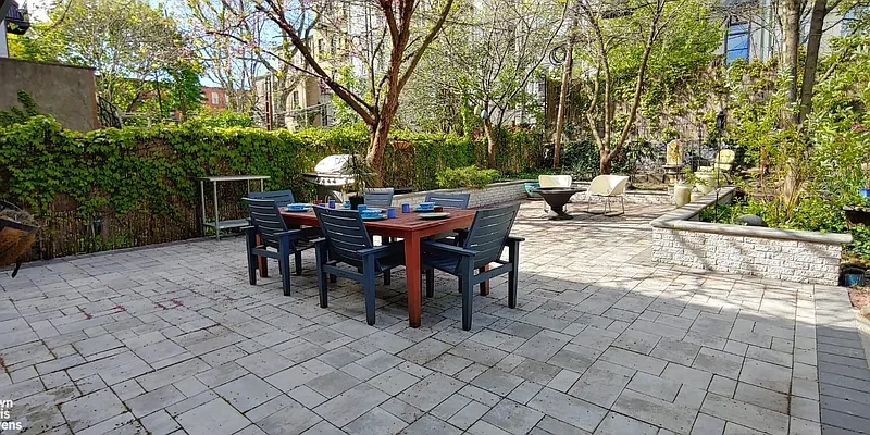 Rented by Brown Harris Stevens | media 40