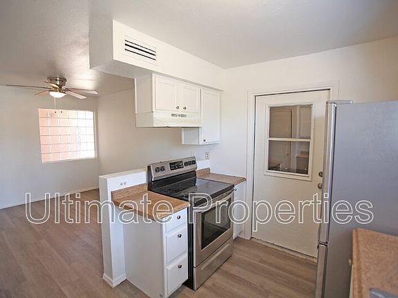 4th image of 707 N 95th Dr