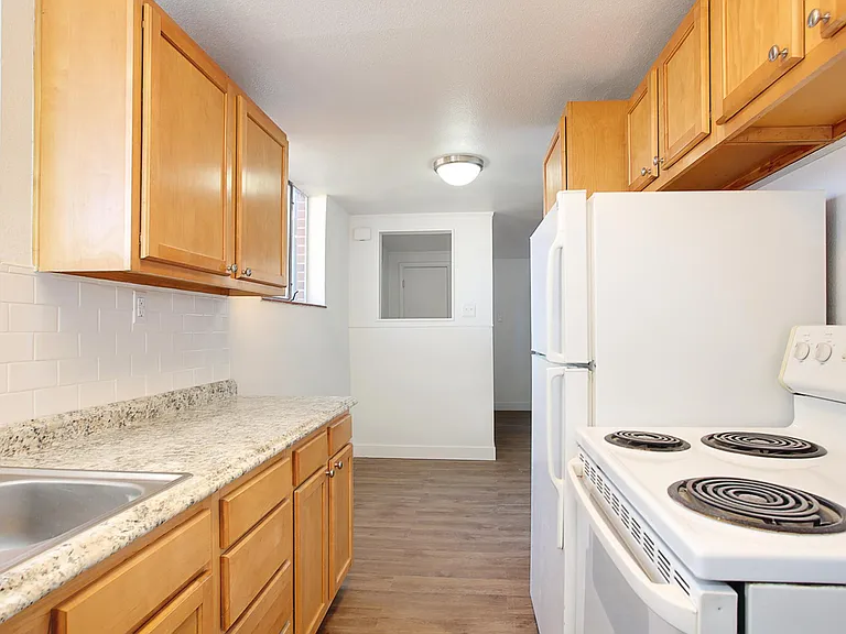 1253 Jackson St — Photo 10