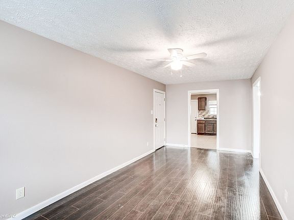 5th image of 2415 Bastrop St #4