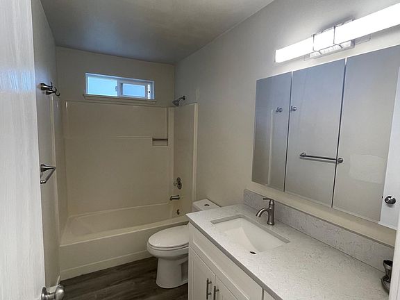 4th image of 8721 175th Ave NE APT 3