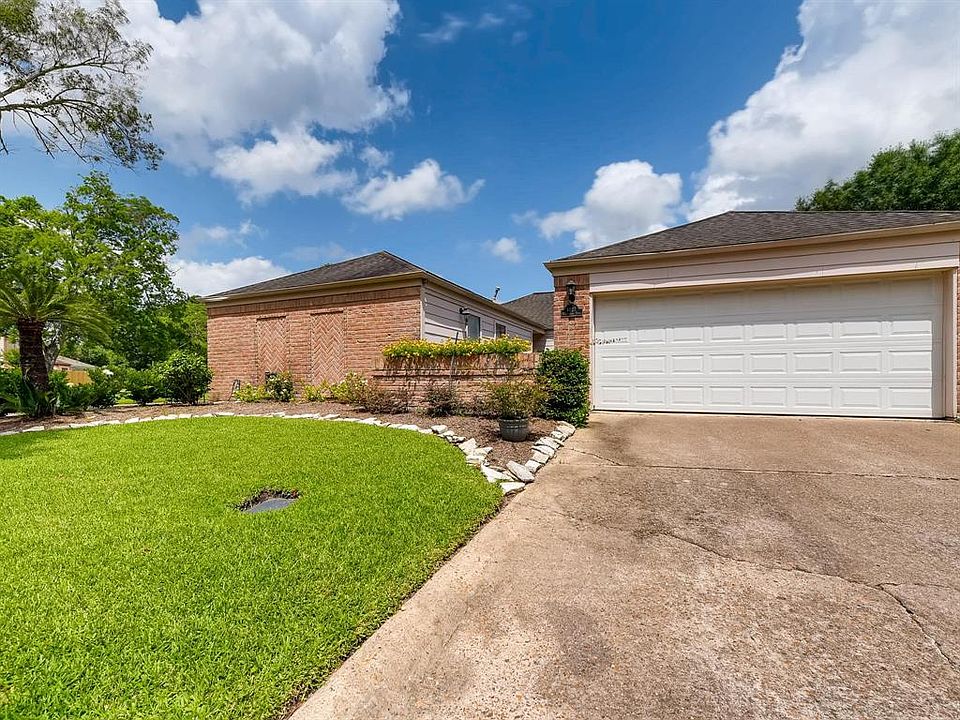 1st image of 4027 Heathersage Dr