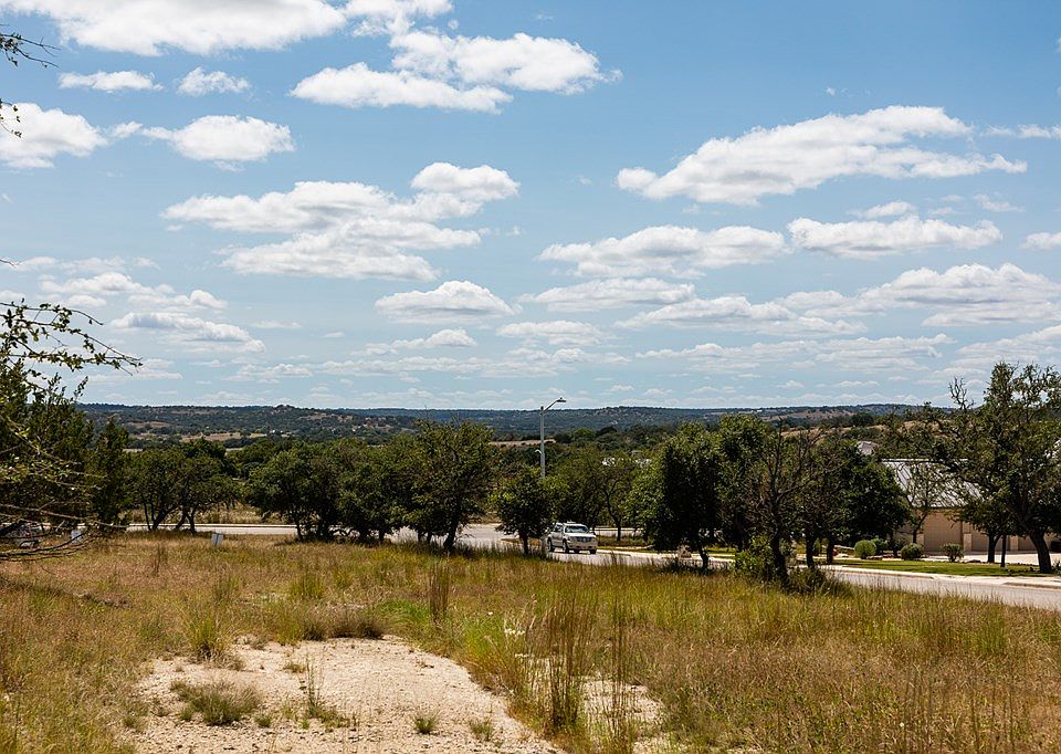 2nd image of 1001 Cielo Dr