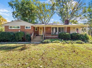 4114 Raven Dr, Knoxville, TN 37918