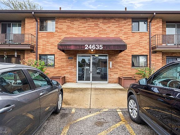 2nd image of 24635 Clareshire Dr APT 203