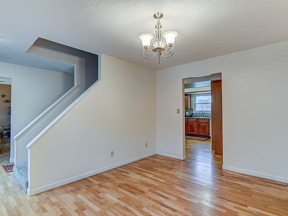 5th image of 417 Crown Point Dr