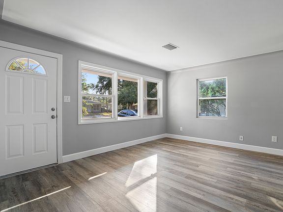 4th image of 8075 30th Ave N