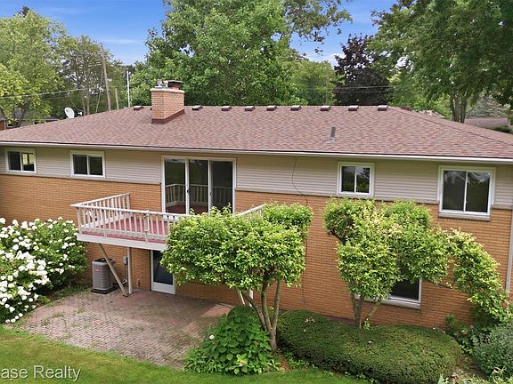 2nd image of 804 Bonita Dr