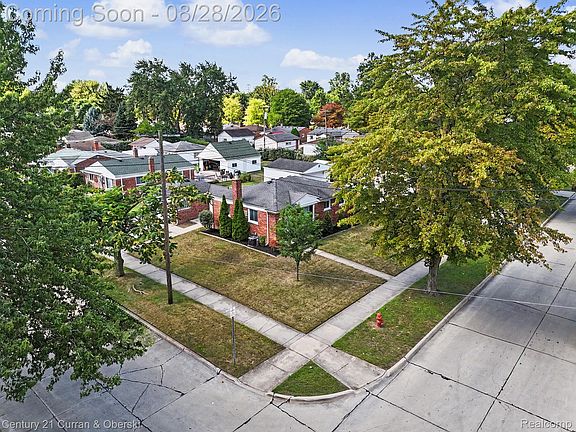 5th image of 22711 Hayes St