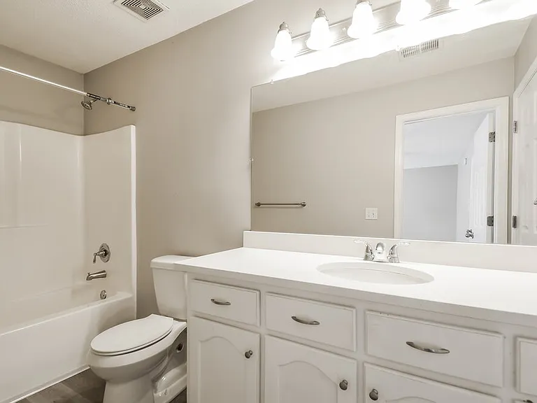 8274 Park Pike Dr — Photo 10