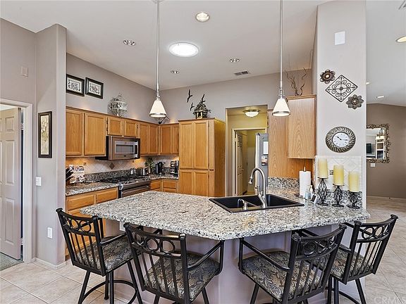 2nd image of 824 Camino De Oro