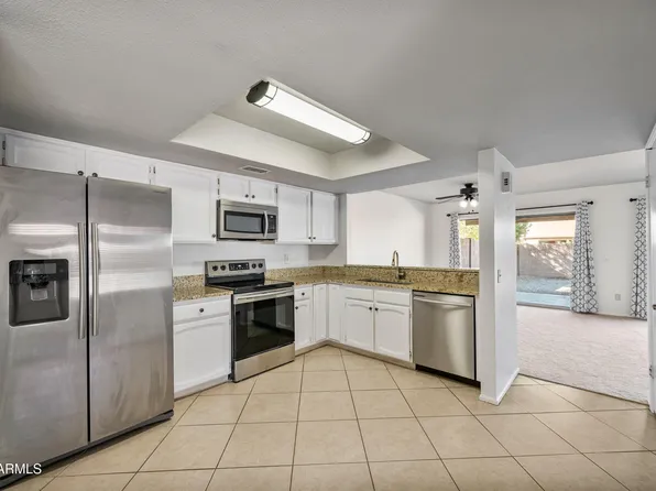 2706 W ESTRELLA Drive, Chandler, AZ 85224