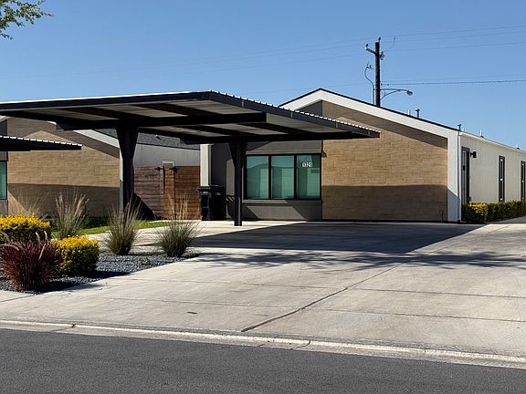 3rd image of 1321 E Iris Ave #1