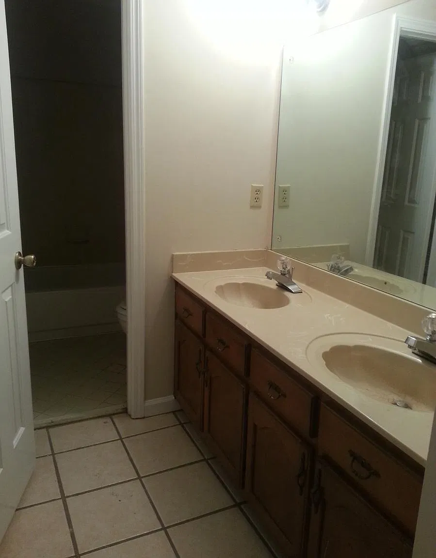3 bed, 1768 sqft, $1,300 — Photo 3