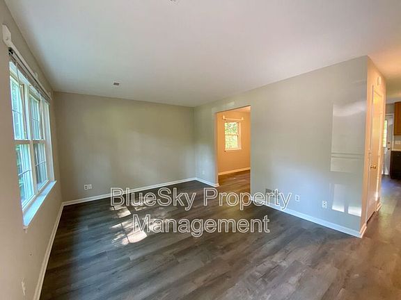 5th image of 1106 Preston Ave #B