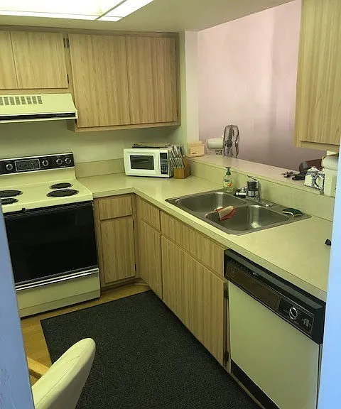 8534 Charter Club Cir #8 — Photo 6