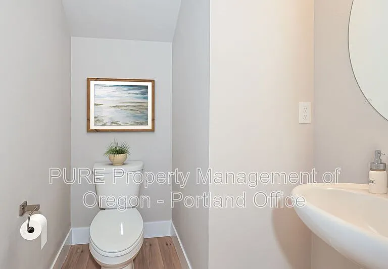 504 NE Trillium Dr — Photo 34