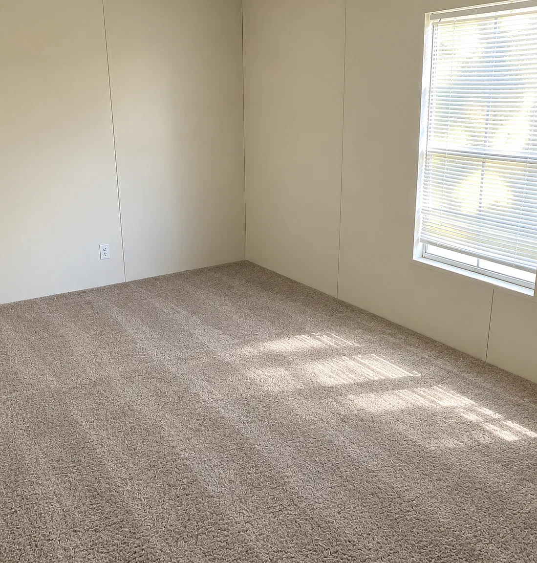 2 bed, 1000 sqft, $950 — Photo 2