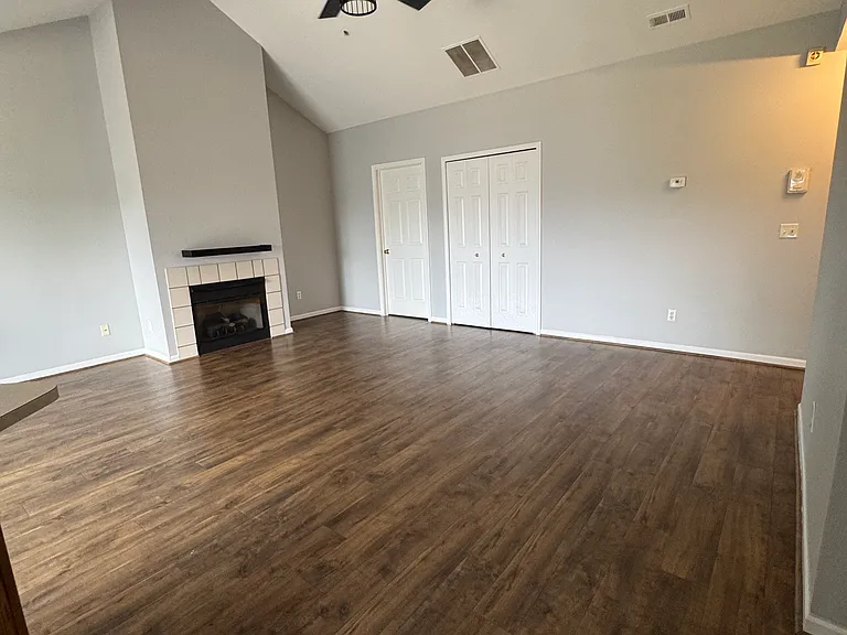 17200 Addington Dr — Photo 11