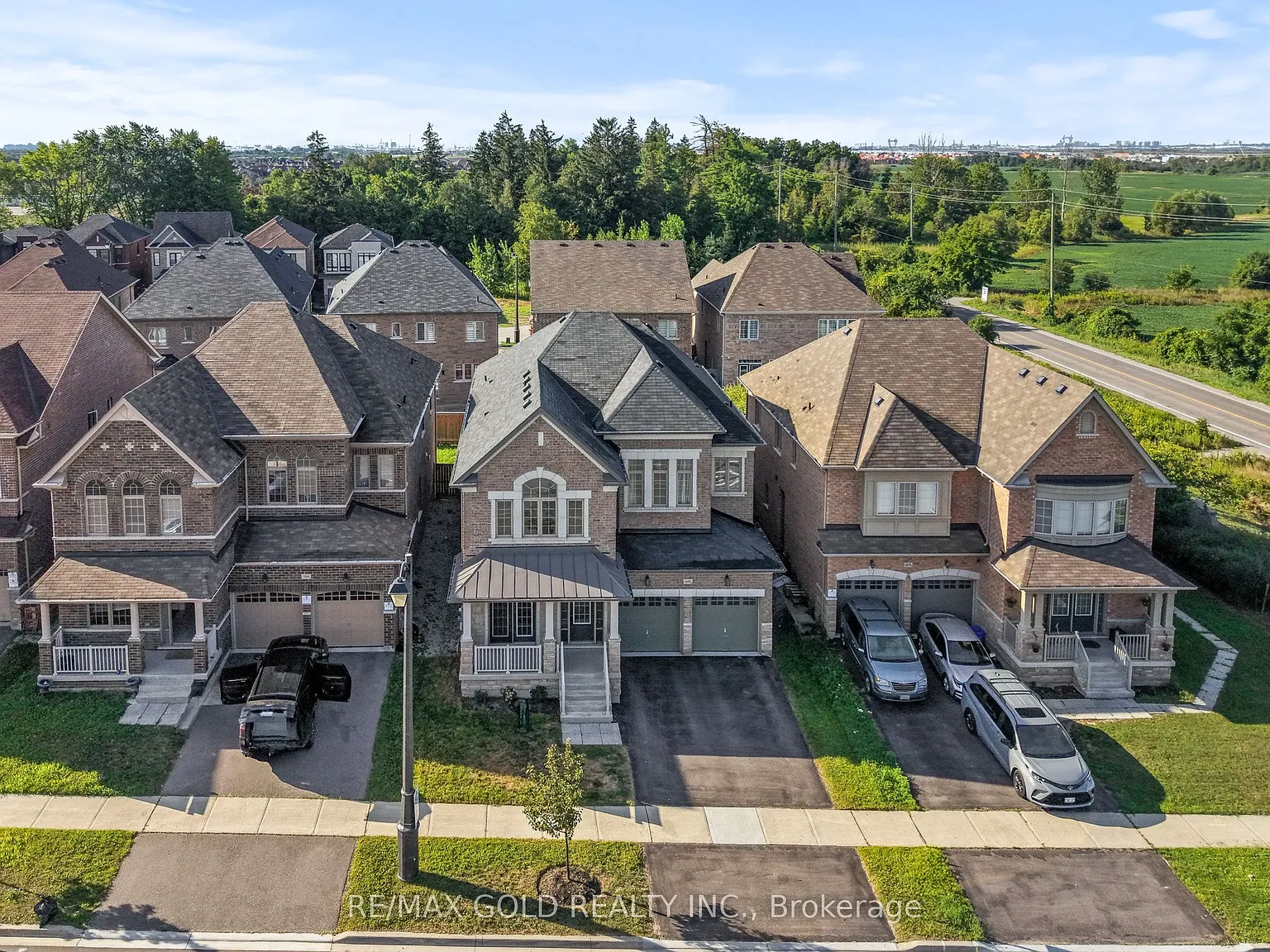 5 bed, $4,700 — Photo 2