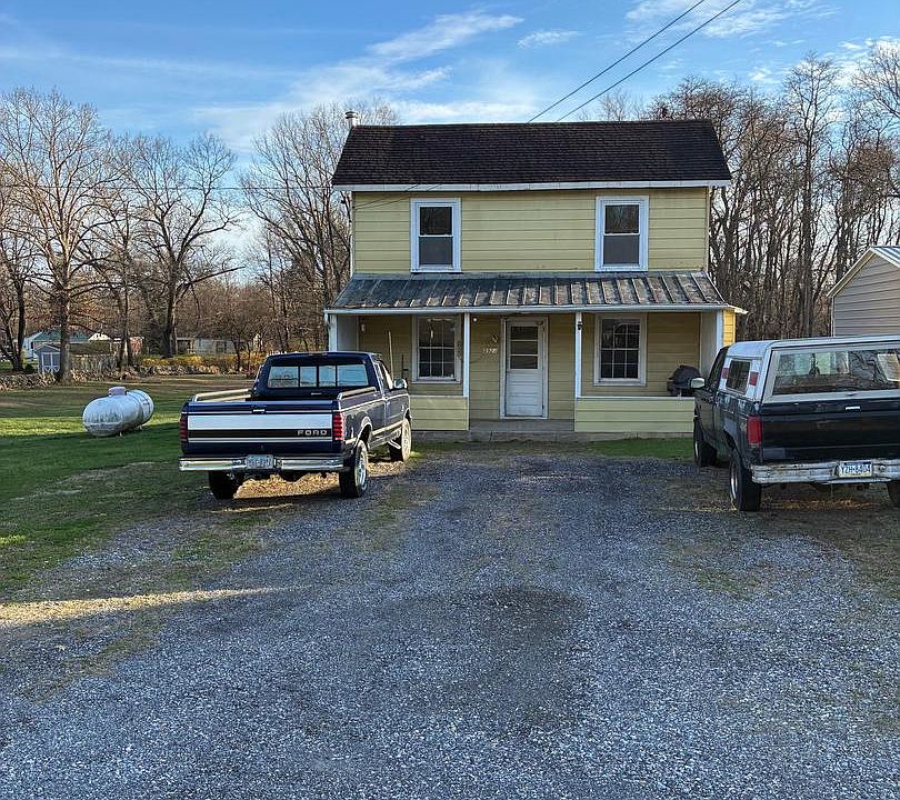 1st image of 4924 Treher Rd