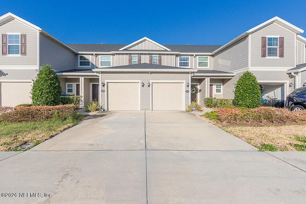 2 bed, 2.5 bath, 1165 sqft, $1,800 — Photo 1