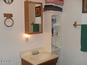 3rd image of 455 NE Waldport Heights Dr