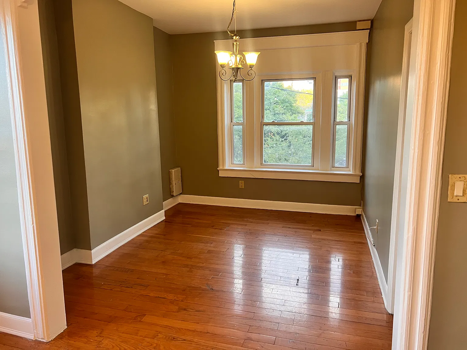 3 bed, $3,000 — Photo 3