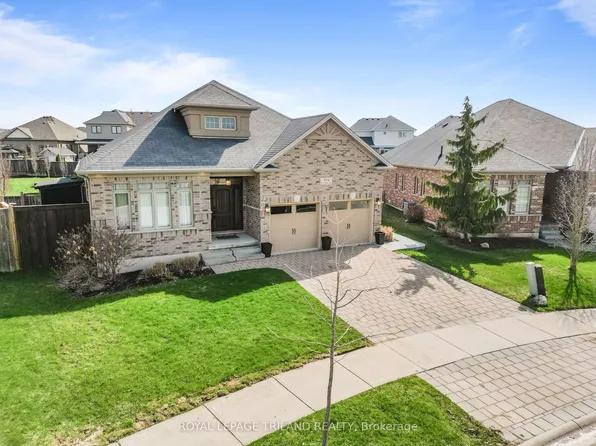 3194 Pincombe Dr, London, ON N6L 0B4