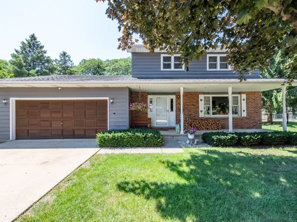 512 Cavin Ave, Winthrop Harbor, IL 60096