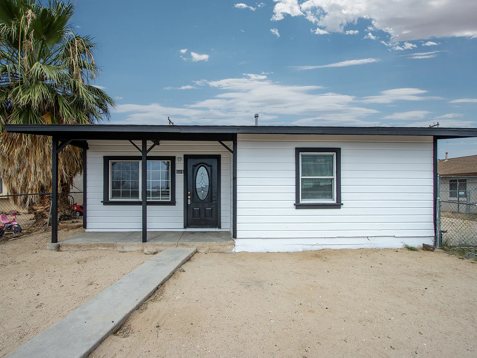 3 bed, 980 sqft, $1,300 — Photo 4