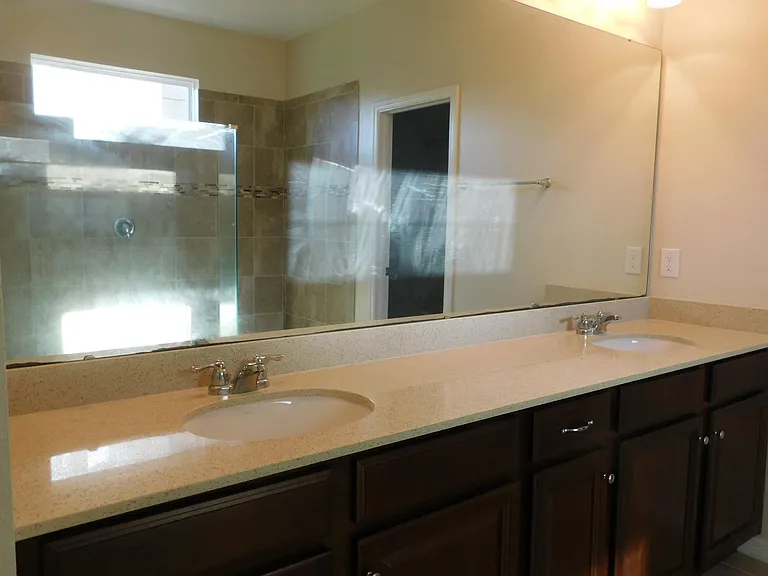 2135 Donahue Dr — Photo 17
