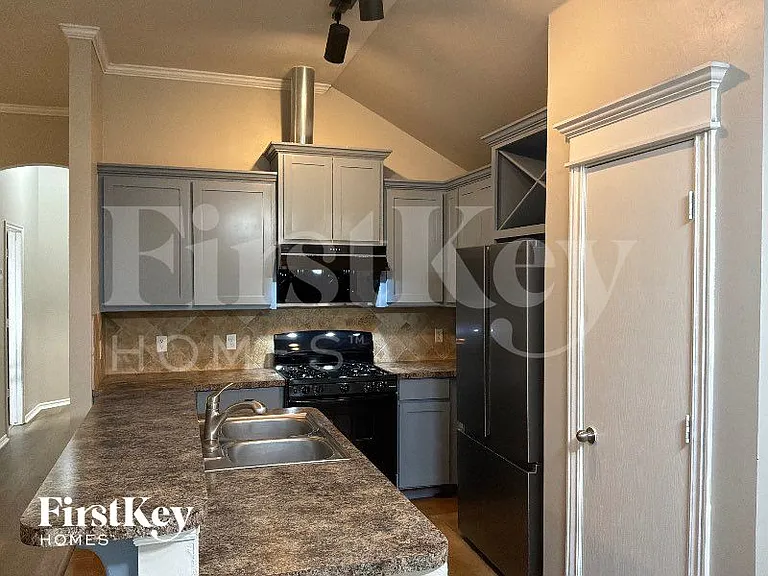 5108 NW 163rd St — Photo 5